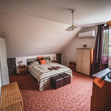 Primavera Vendegszobak Guest house Eger