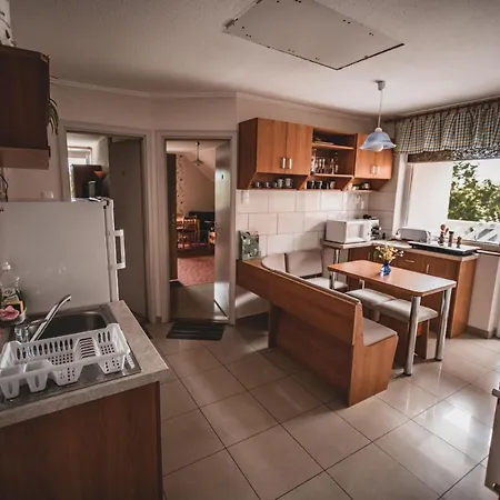 Primavera Vendegszobak Guest house