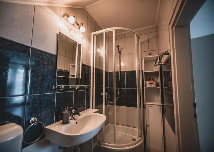 Primavera Vendegszobak * エゲル