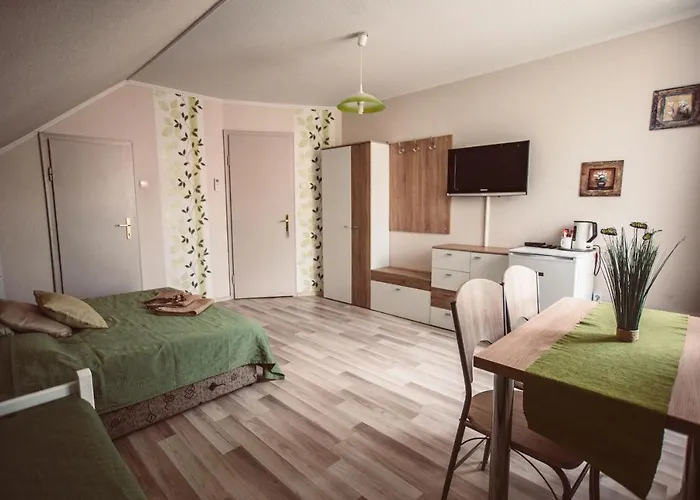 ゲストハウス Primavera Vendegszobak *