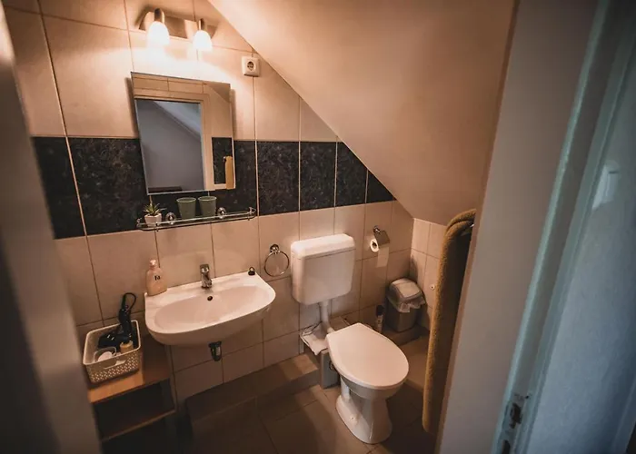 Primavera Vendegszobak エゲル