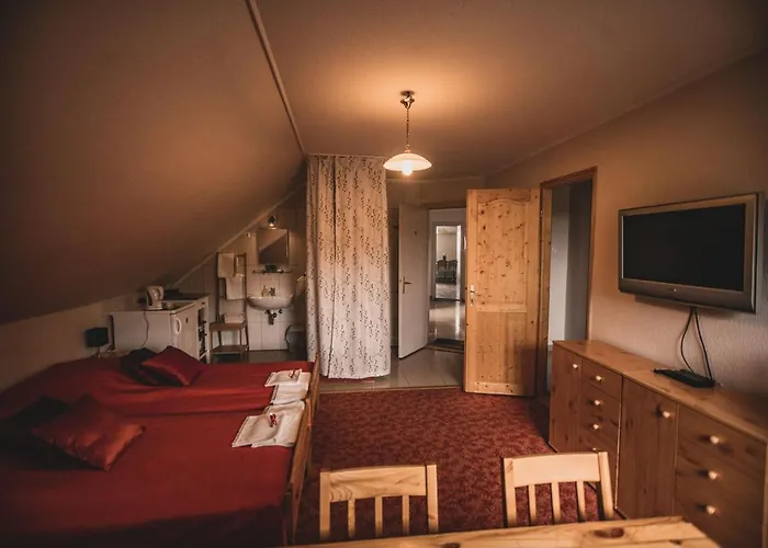 Primavera Vendegszobak * エゲル